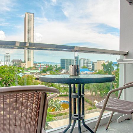 Ht9 Hotel Jomtien Beach Exterior photo