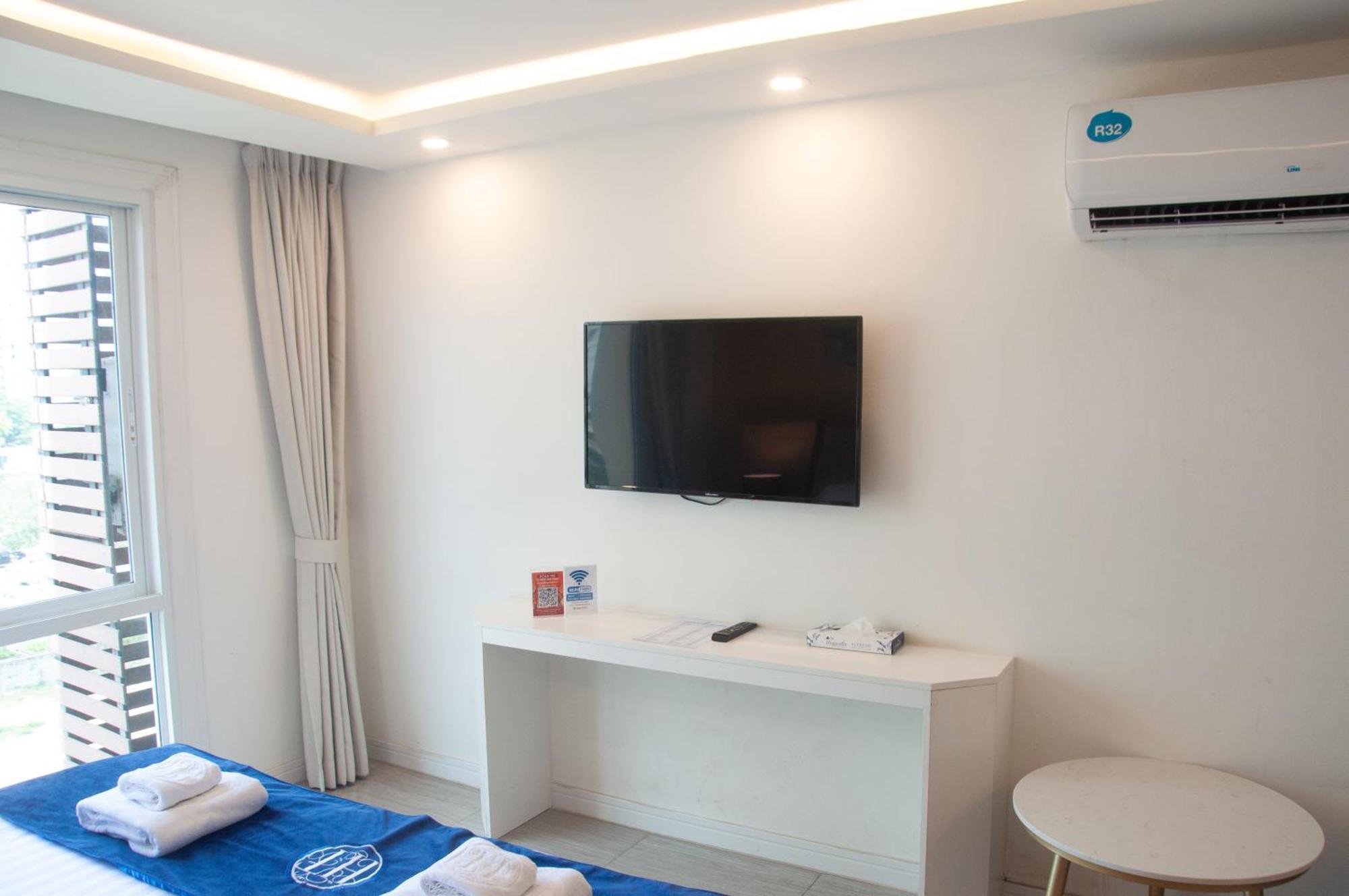 Ht9 Hotel Jomtien Beach Exterior photo