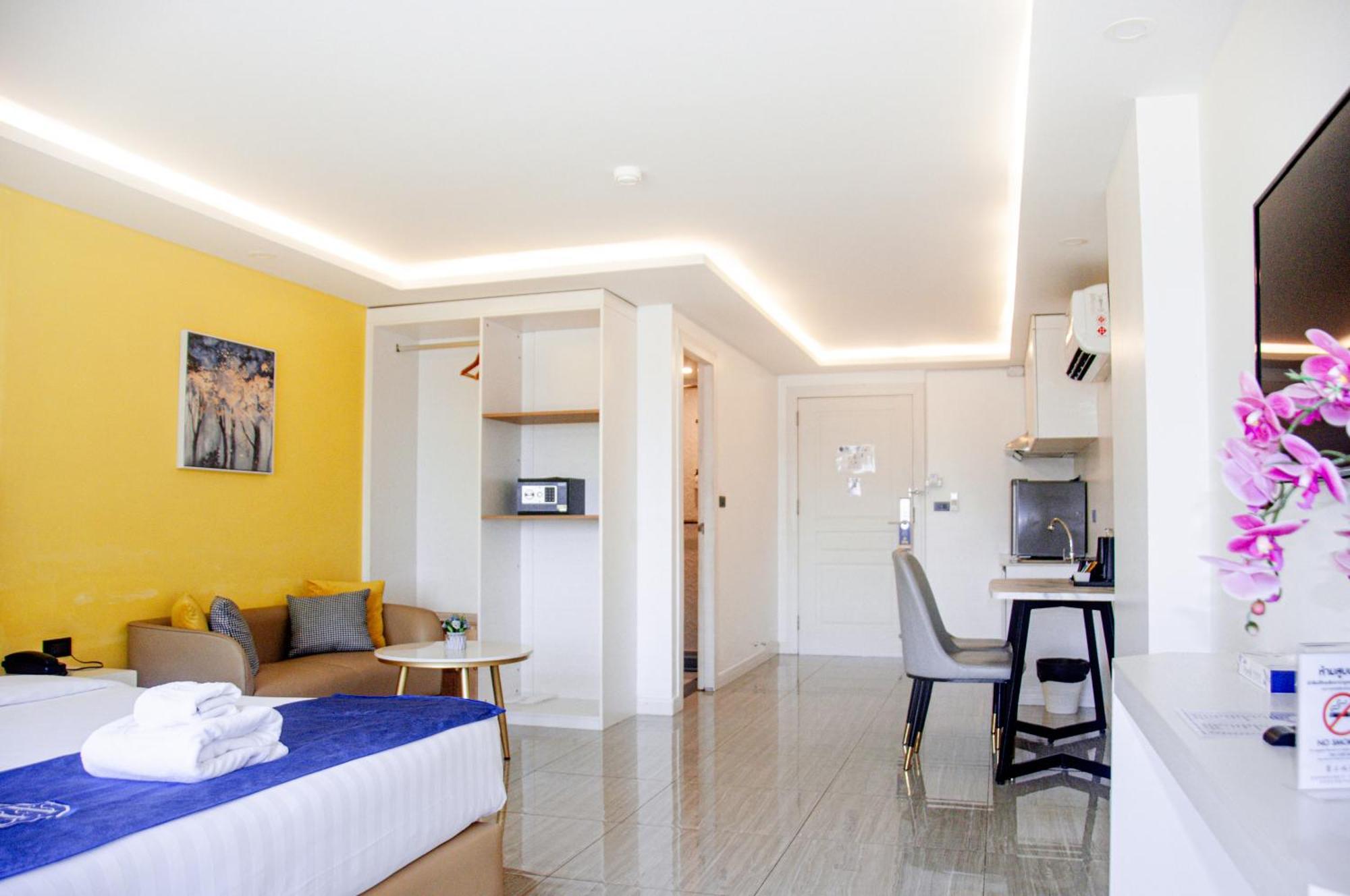 Ht9 Hotel Jomtien Beach Exterior photo