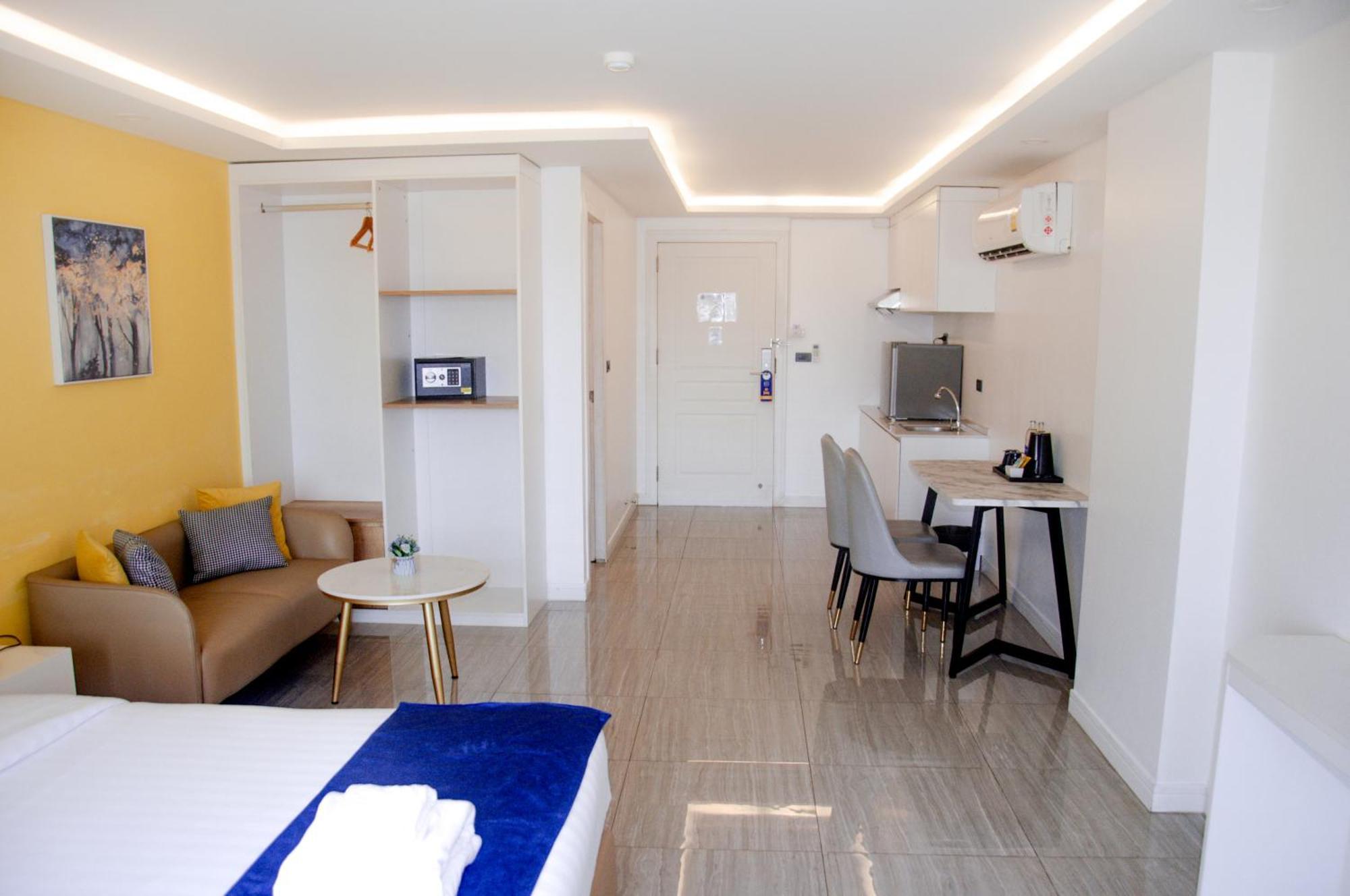 Ht9 Hotel Jomtien Beach Exterior photo